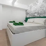Apartament Urban Jungle M3 Duomo 12 Min Mediolan