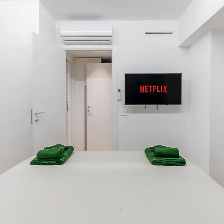 Urban Jungle M3 Duomo 12 Min Apartamento Milán